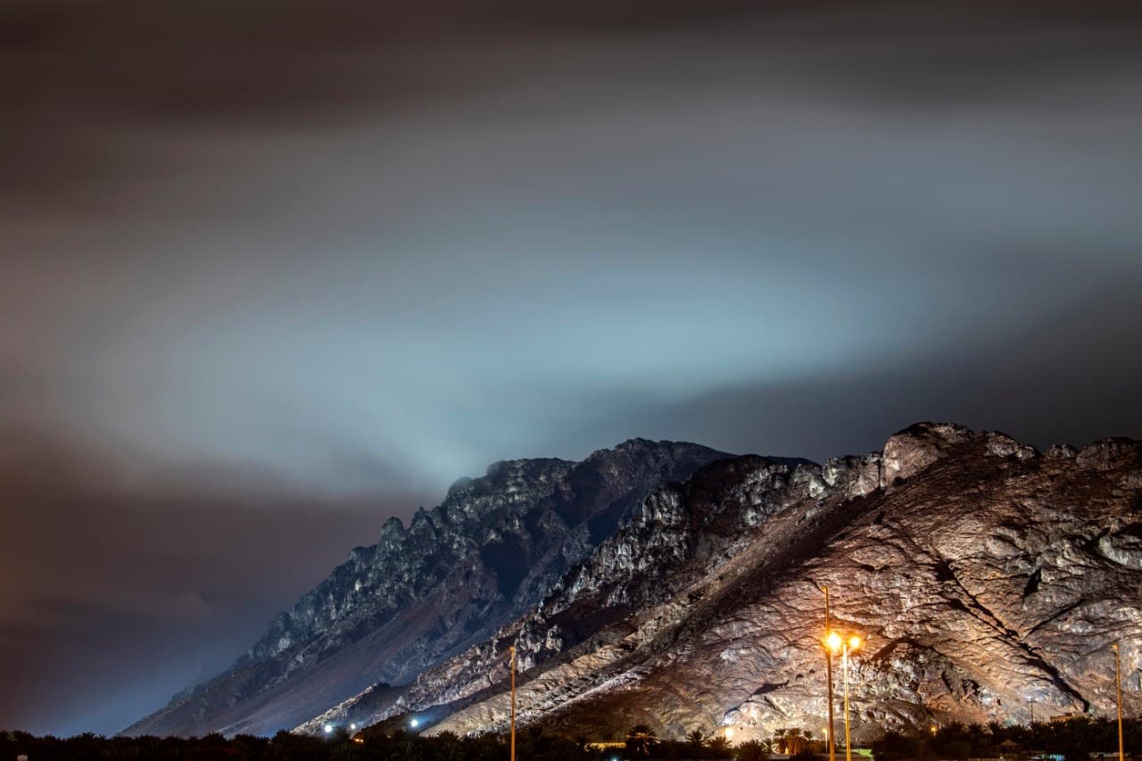 A tour of Mount Uhud, the Martyrs' Cemetery, and the Ali ibn Abi Talib Mosque