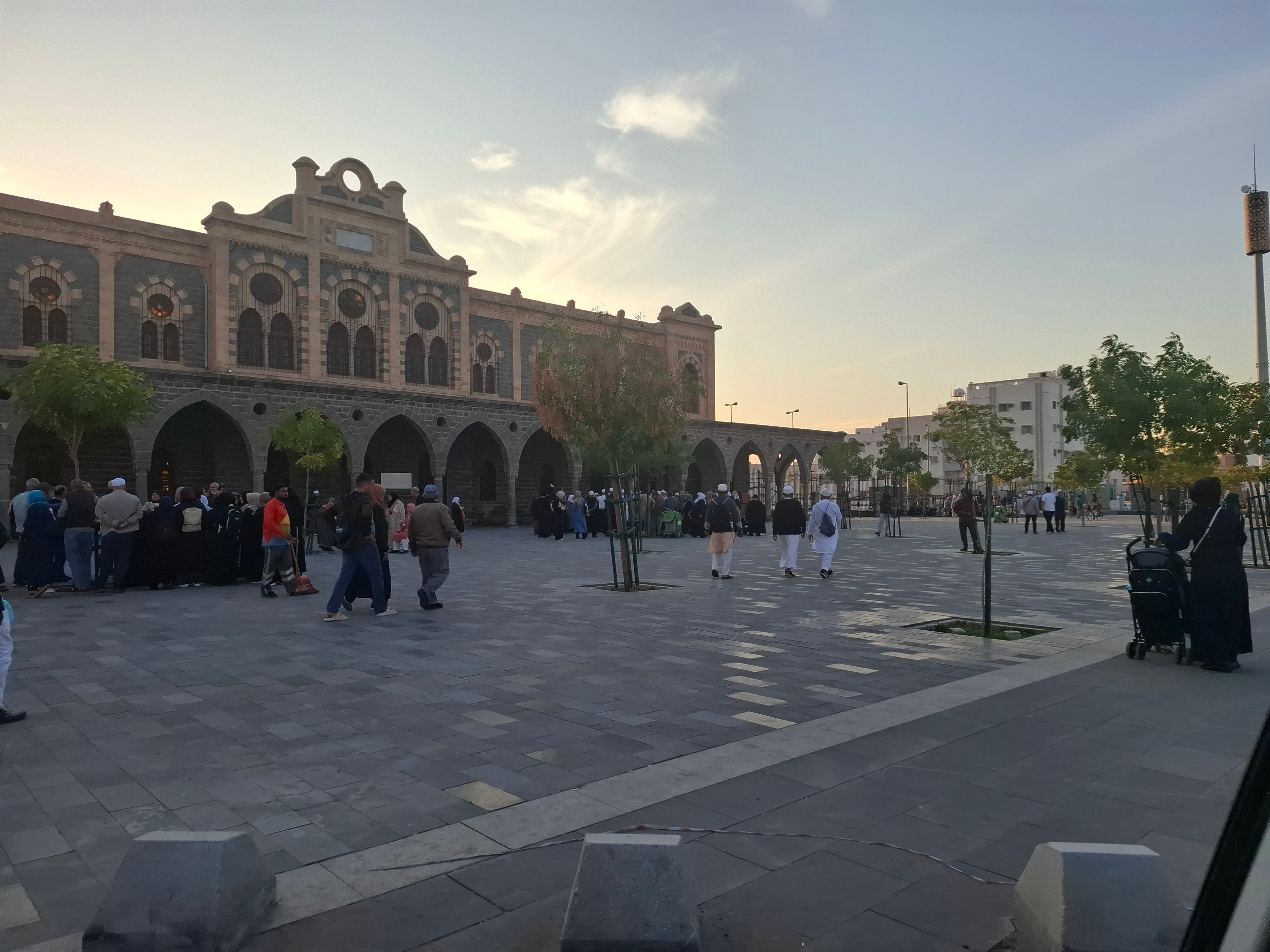 A cycling tour of Medina with a group and a tour guide
