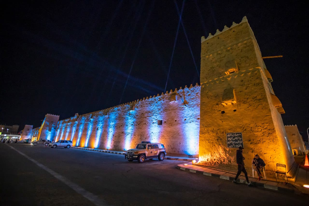 باقة الرياض 3 ليالي لشخصين (سكن-نقل-جولات)