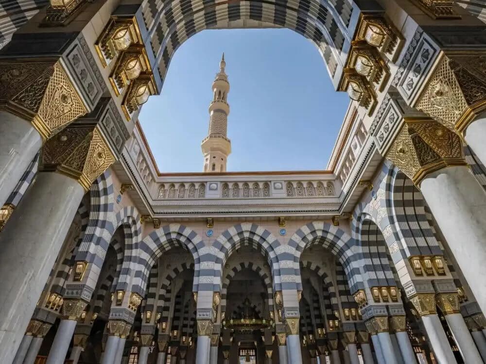باقة المدينة المنورة – إقامة ليلتين شاملة تذاكر متحف السيرة