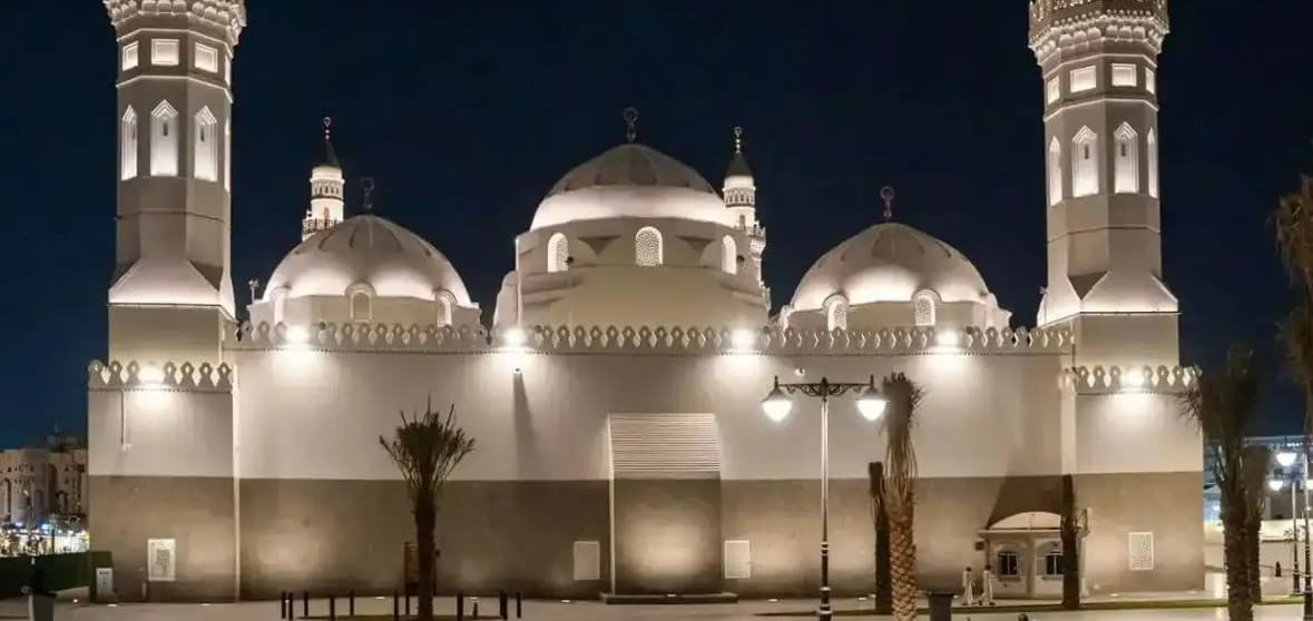 The tour of Quba, the two Qiblas, and the two battles