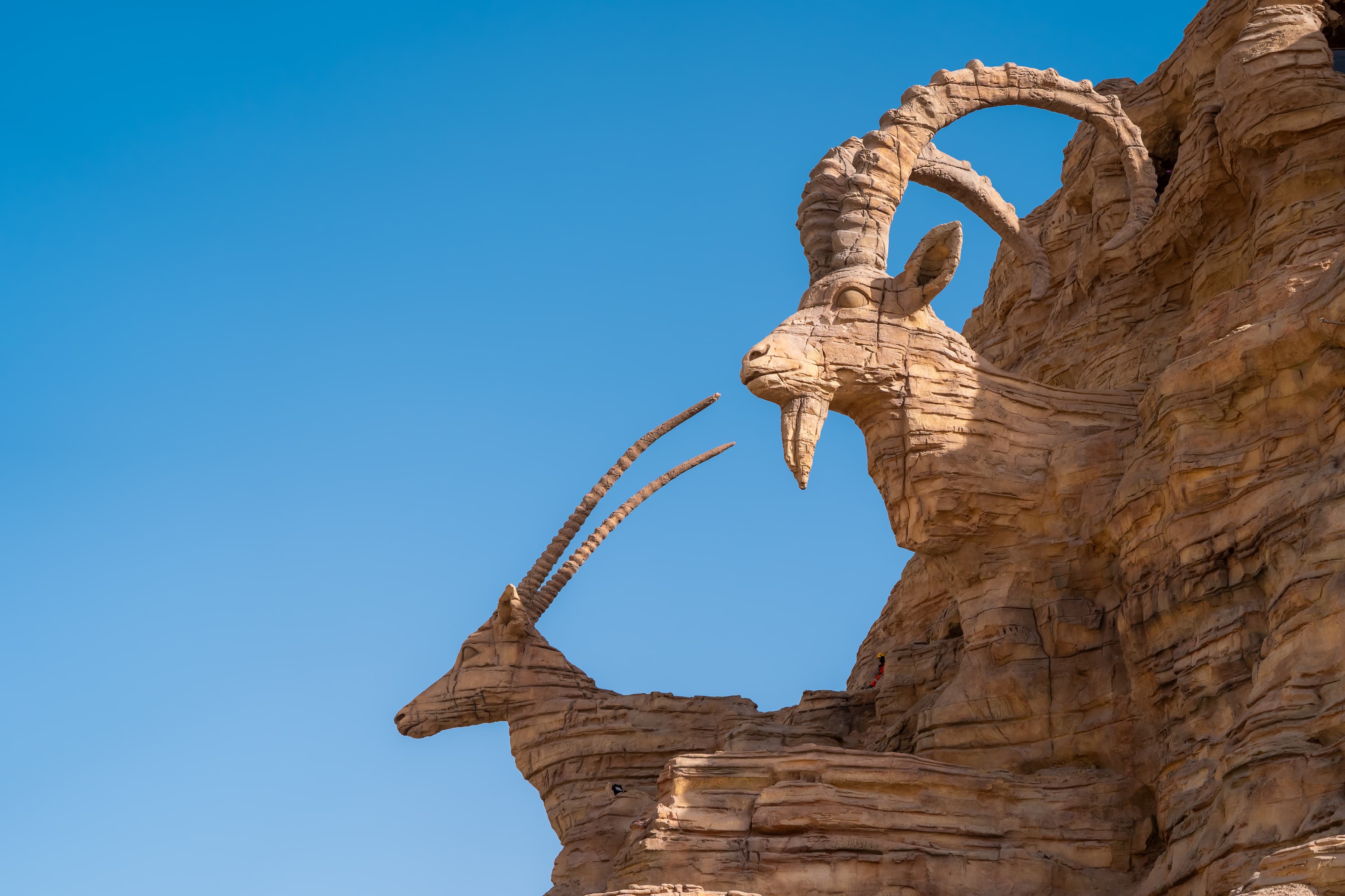 Qiddiya: 2-Night 5-Star + Aquarabia & Six Flags (5 Pax)