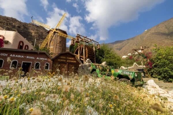 An authentic Asiri tour between Rijal Almaa and the peaks of Al-Soudah