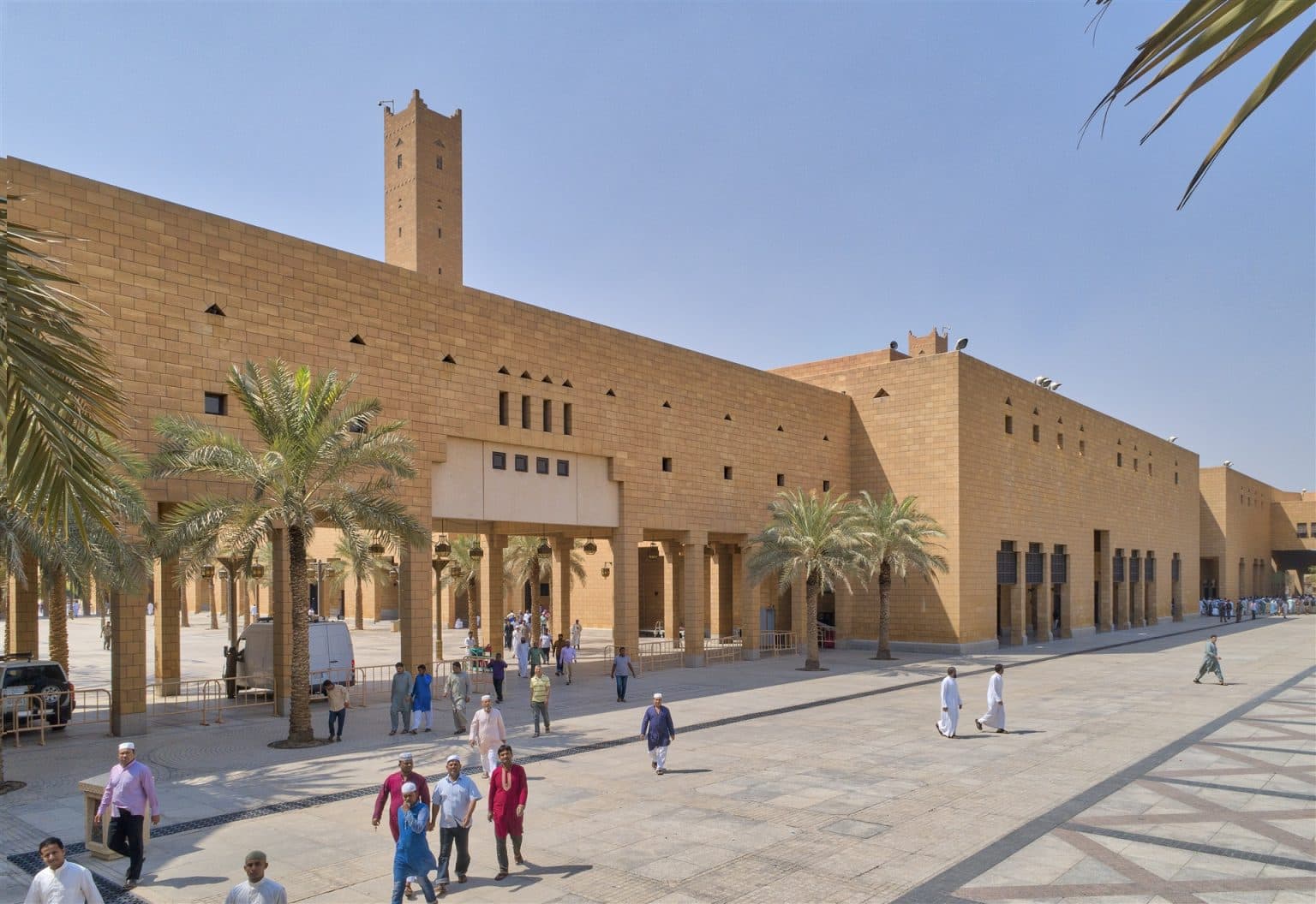 A tour of the Royal Palace and Kingdom Tower