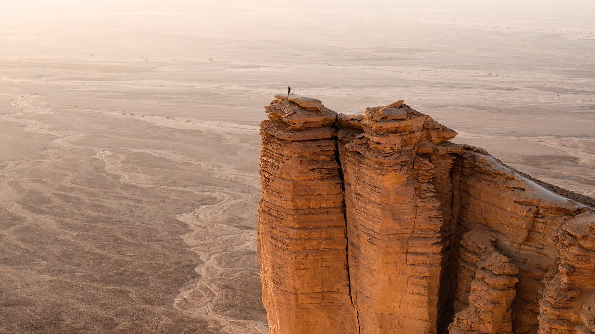 الرياض: أكتشف حافة العالم 