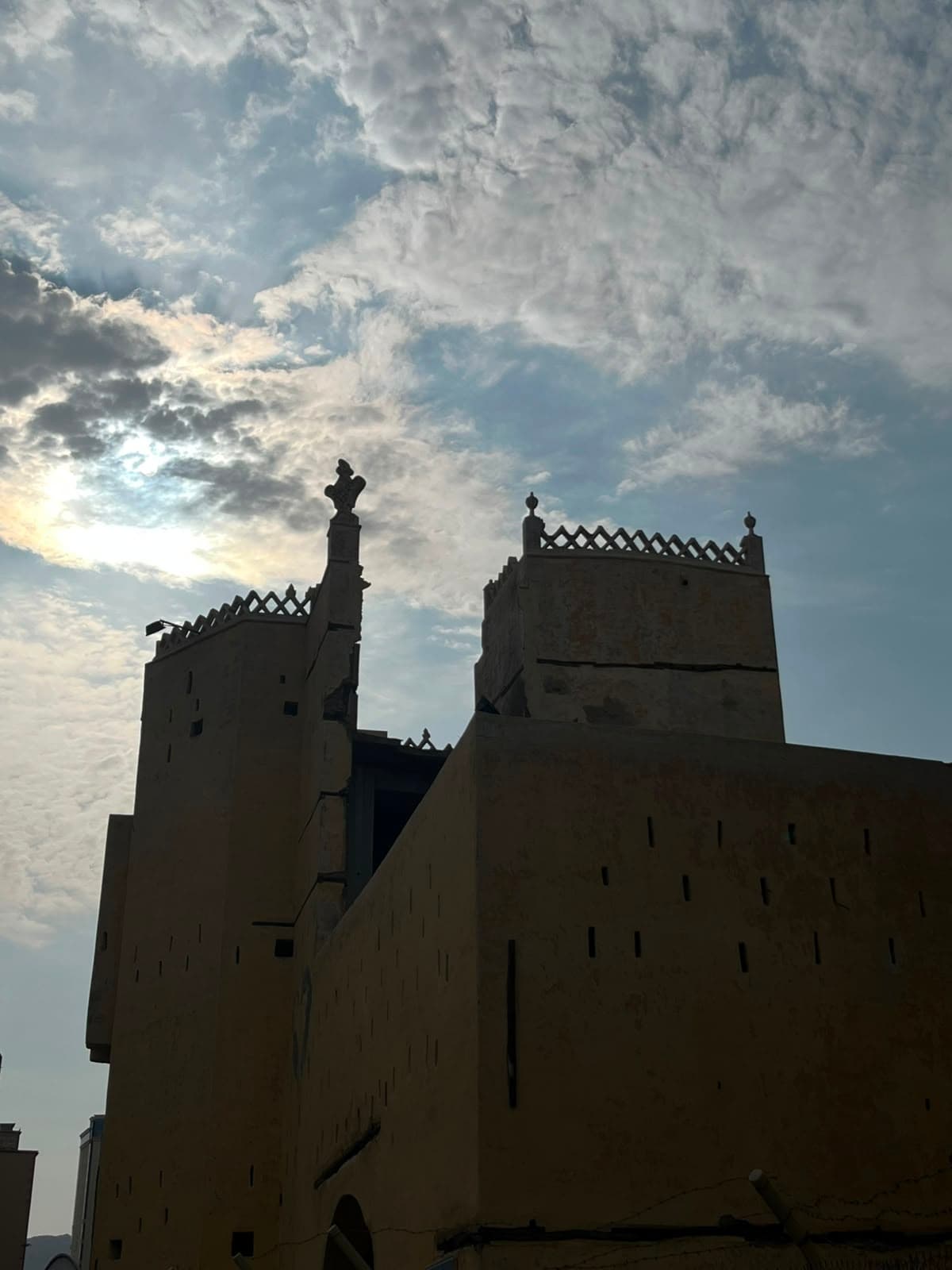 "The Legacy of Kings and Princes": An Exterior Tour Through the History of Mecca's Palaces