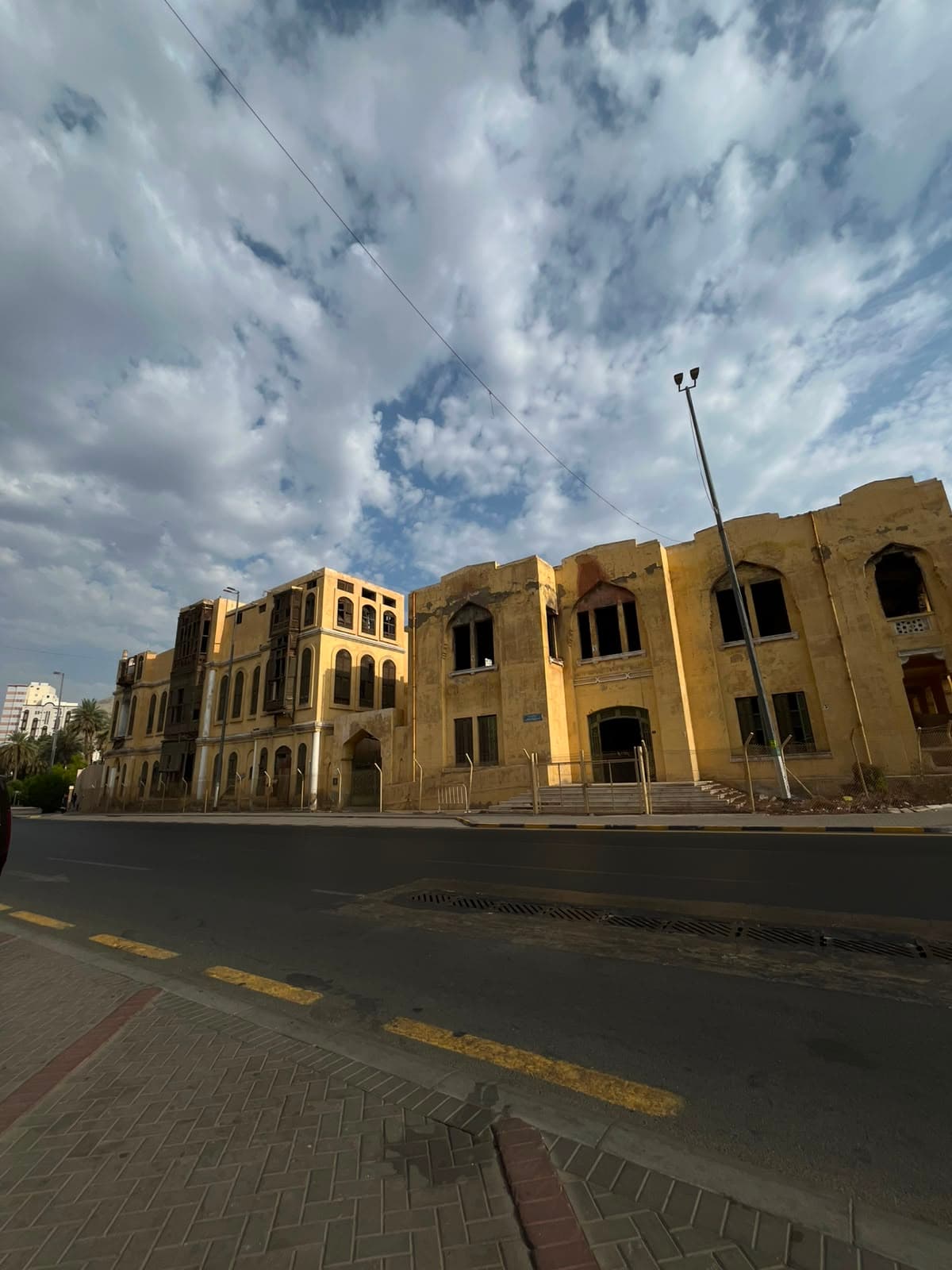 "The Legacy of Kings and Princes": An Exterior Tour Through the History of Mecca's Palaces