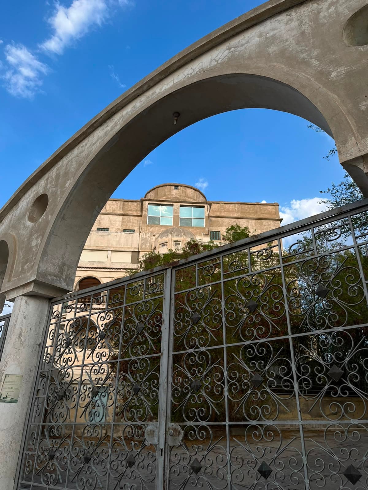 "The Legacy of Kings and Princes": An Exterior Tour Through the History of Mecca's Palaces