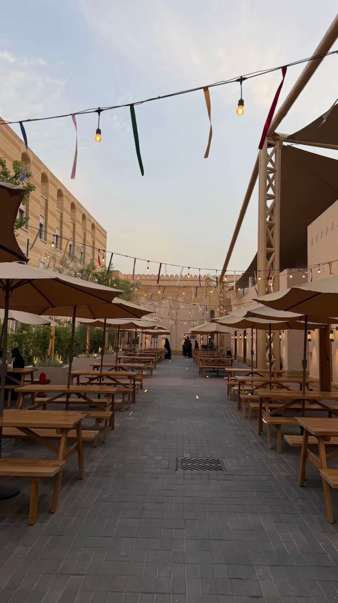 Riyadh: Food Trail Tour at the Royal Palace