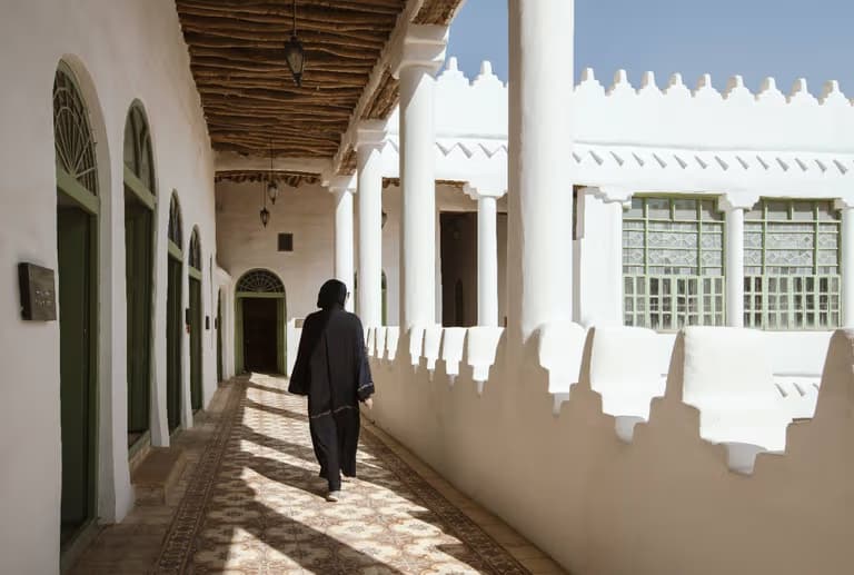 اكتشف الرياض التراثية من المتحف الوطني وقصر المربع الى سوق اشيقر