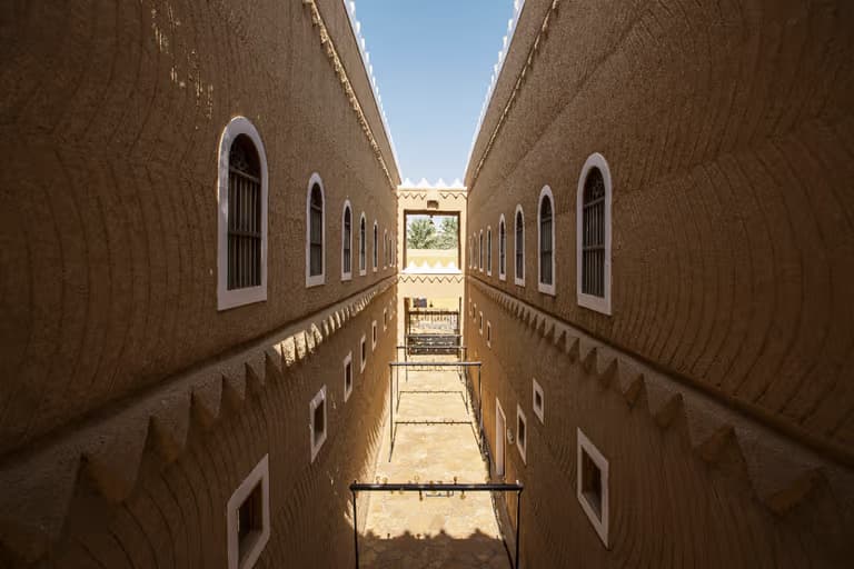 اكتشف الرياض التراثية من المتحف الوطني وقصر المربع الى سوق اشيقر