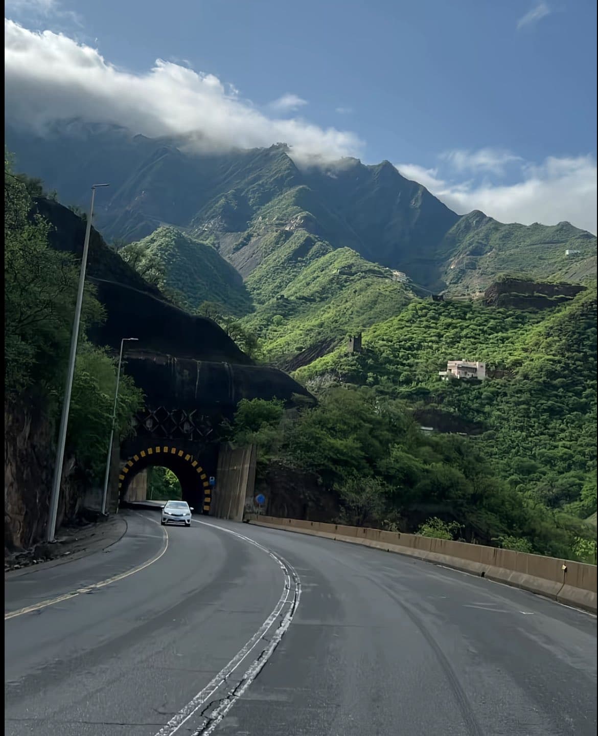 An exploratory tour in Asir, from Al-Soudah to the Honey Hut, then to Rijal Almaa.